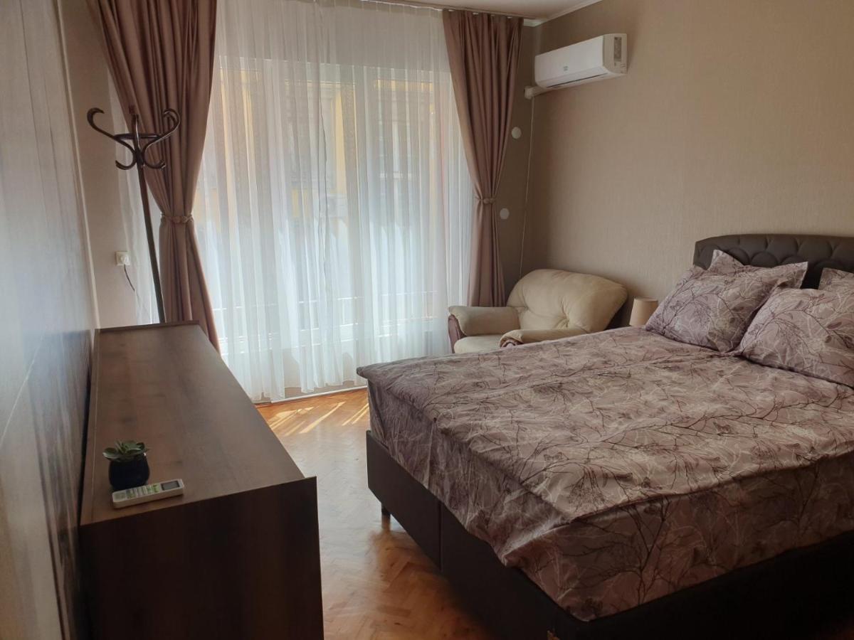 Apartment The Room Burgas City Eksteriør billede