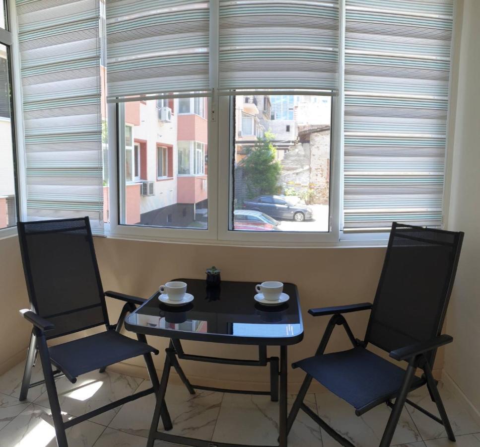 Apartment The Room Burgas City Eksteriør billede